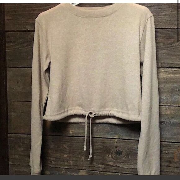 SET😍 plaid fleece skirt size Xs and Feathers top adjustable both NWOT - Picture 4 of 6